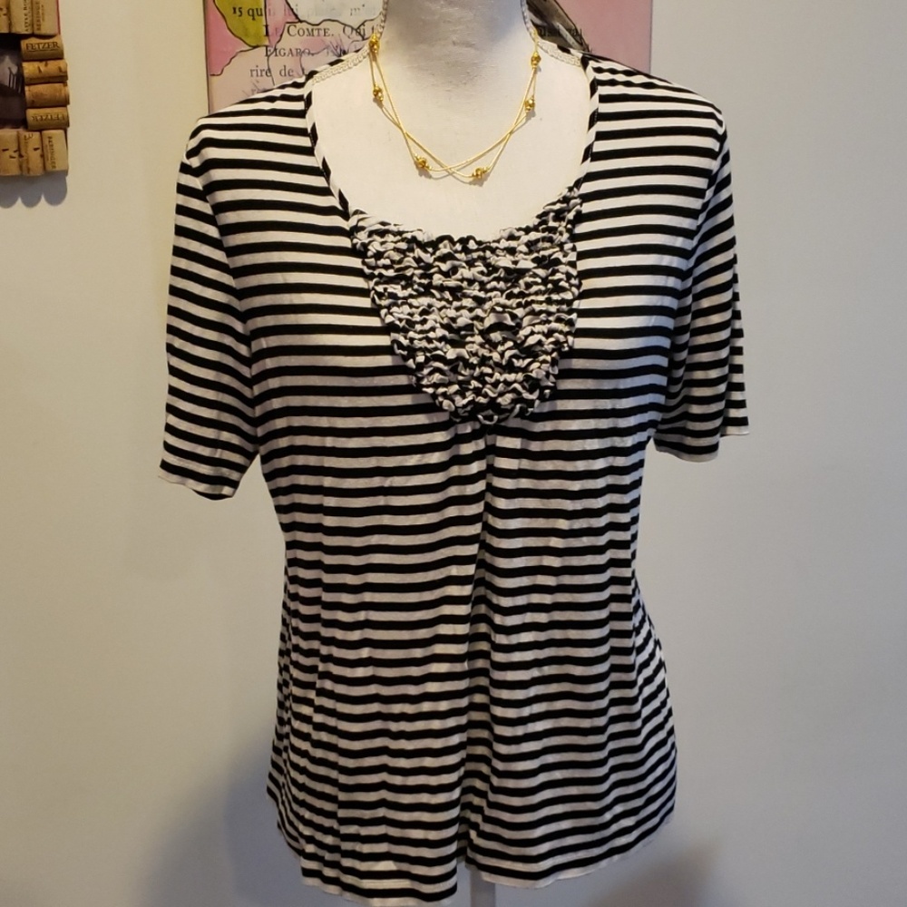 Chico's black-and-white T-shirt